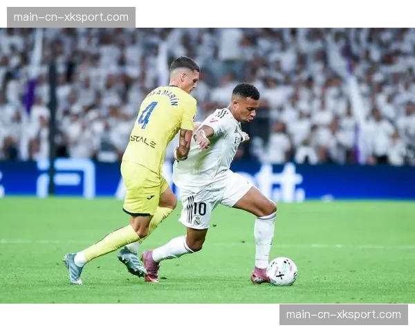 官方公告：西甲联赛三月最佳球员授予比利亚雷亚尔中场巴埃纳