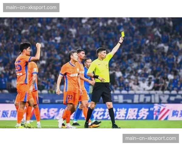 评论：争议判罚再成焦点，中超裁判执法尺度引发讨论
